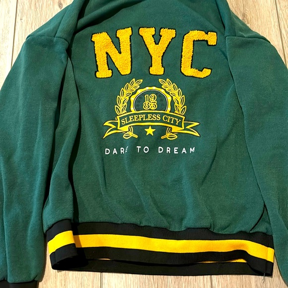 Rue 21 - Picture 1 of 1